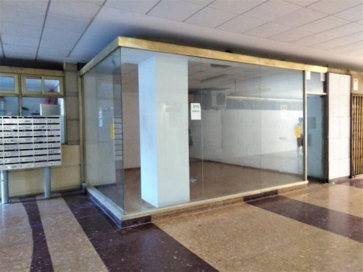 local en alquiler en pasaje luz-Alvaro de Bazan