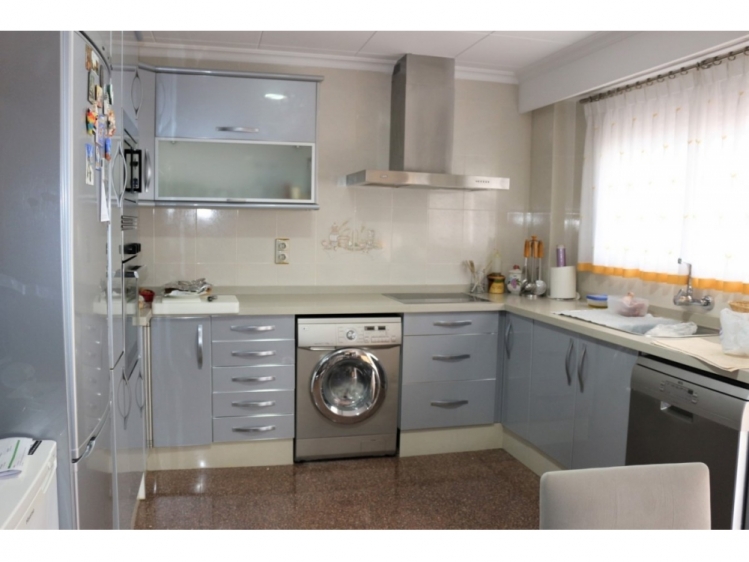 Amplio piso para entrar a vivir en Catarroja