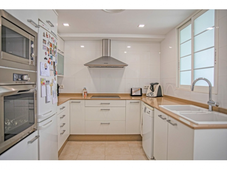 Piso de 4 dormitorios reformado en Jaime Roig