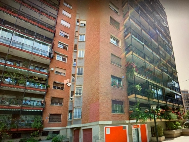 Vivienda con terraza amplia en zona Jaume Roig