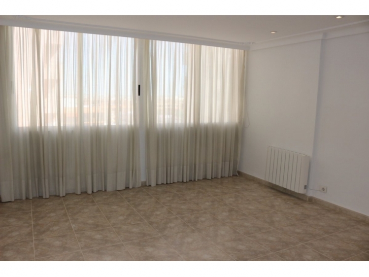 Vivienda en venta para entrar a vivir en C/ Bachiller , zona Jaime Roig